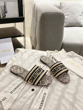 Load image into Gallery viewer, SE1658 Dior Dway Slide / Size5-12
