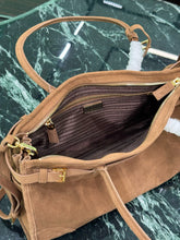 Load image into Gallery viewer, PD315 Cocoa Medium/Large Suede Handbag / HIGHEST QUALITY VERSION（
