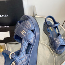 Load image into Gallery viewer, SE1318 CC Sandals /  Size5-10
