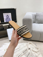 Load image into Gallery viewer, SE1604 Dway Slide / Size4-11
