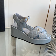 Load image into Gallery viewer, SE1319 CC Sandals /  Size5-10
