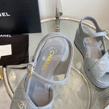 Load image into Gallery viewer, SE1319 CC Sandals /  Size5-10
