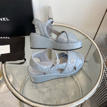 Load image into Gallery viewer, SE1319 CC Sandals /  Size5-10
