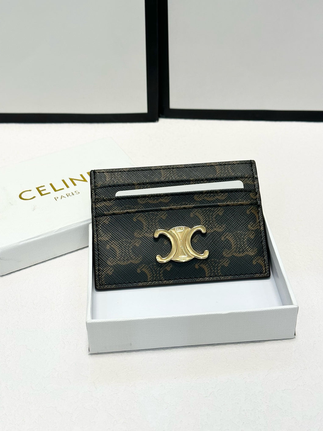 CL133 Triomphe Card Holder / 4 x 3 IN