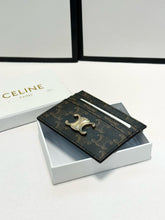 Load image into Gallery viewer, CL133 Triomphe Card Holder / 4 x 3 IN
