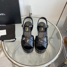 Load image into Gallery viewer, SE1321 CC Sandals /  Size5-10
