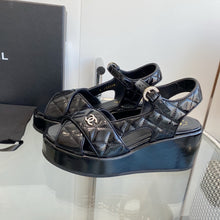 Load image into Gallery viewer, SE1321 CC Sandals /  Size5-10
