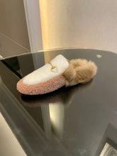 Load image into Gallery viewer, SE1290 GG Princetown Slipper / Size5-10
