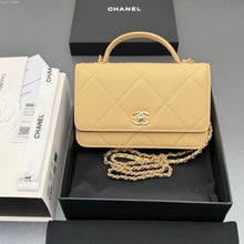 Load image into Gallery viewer, CC1419 Chanel Handle WOC / HIGHEST QUALITY VERSION / 19.5 x 12 x 3.5 cm
