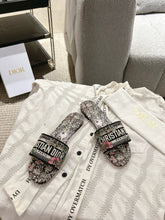 Load image into Gallery viewer, SE1663 Dior Dway Slide / Size5-12

