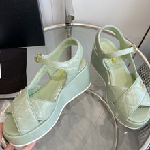 Load image into Gallery viewer, SE1322 CC Sandals /  Size5-10
