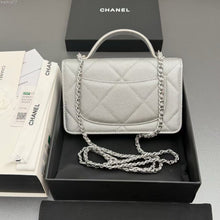 Load image into Gallery viewer, CC1420 Chanel Handle WOC / HIGHEST QUALITY VERSION / 19.5 x 12 x 3.5 cm
