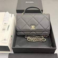 Load image into Gallery viewer, CC1421 Chanel Handle WOC / HIGHEST QUALITY VERSION / 19.5 x 12 x 3.5 cm
