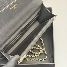 Load image into Gallery viewer, CC1421 Chanel Handle WOC / HIGHEST QUALITY VERSION / 19.5 x 12 x 3.5 cm
