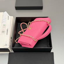Load image into Gallery viewer, CC1422 Chanel Handle WOC / HIGHEST QUALITY VERSION / 19.5 x 12 x 3.5 cm
