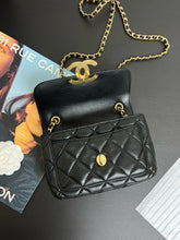 Load image into Gallery viewer, CC1018 Mini Flap Bag / HIGHEST QUALITY VERSION / 5.3 × 7.4 × 2.7 in
