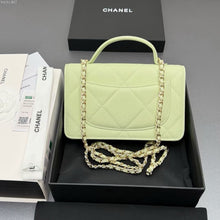 Load image into Gallery viewer, CC1423 Chanel Handle WOC / HIGHEST QUALITY VERSION / 19.5 x 12 x 3.5 cm
