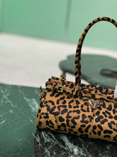 Load image into Gallery viewer, PD335 Cocoa Medium/Large Suede Handbag / HIGHEST QUALITY VERSION
