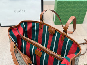 GC711 GG Emblem Large Tote Bag / 14.1x10.2x5.9inch