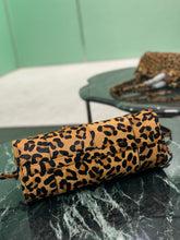 Load image into Gallery viewer, PD335 Cocoa Medium/Large Suede Handbag / HIGHEST QUALITY VERSION
