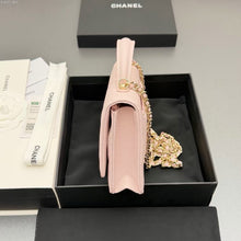 Load image into Gallery viewer, CC1424 Chanel Handle WOC / HIGHEST QUALITY VERSION / 19.5 x 12 x 3.5 cm
