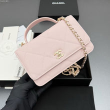 Load image into Gallery viewer, CC1424 Chanel Handle WOC / HIGHEST QUALITY VERSION / 19.5 x 12 x 3.5 cm
