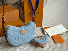 Load image into Gallery viewer, LB989 Croissant MM / 9.8 x 5.9 x 2 inches
