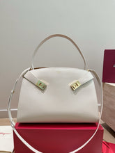Load image into Gallery viewer, FE001 Ferragamo Hug Top Handle / 35 x 23 cm
