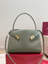 Load image into Gallery viewer, FE001 Ferragamo Hug Top Handle / 35 x 23 cm

