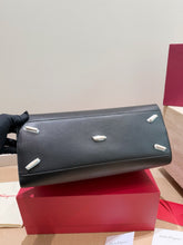 Load image into Gallery viewer, FE001 Ferragamo Hug Top Handle / 35 x 23 cm
