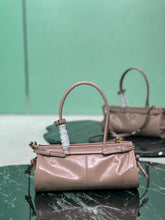 Load image into Gallery viewer, PD319 Cocoa Medium/Large Leather Handbag / HIGHEST QUALITY VERSION
