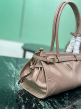 Load image into Gallery viewer, PD319 Cocoa Medium/Large Leather Handbag / HIGHEST QUALITY VERSION
