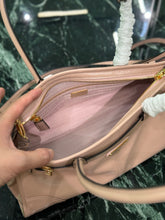 Load image into Gallery viewer, PD319 Cocoa Medium/Large Leather Handbag / HIGHEST QUALITY VERSION
