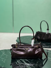 Load image into Gallery viewer, PD320 Cocoa Medium/Large Leather Handbag / HIGHEST QUALITY VERSION
