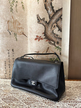 Load image into Gallery viewer, CC1425 Chanel 26S Maxi Flap Bag /  HIGHEST QUALITY VERSION / 38.5 x 26 x 11 cm

