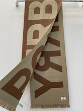 Load image into Gallery viewer, CLTH389 B Logo Wool Jacquard Scarf / 188 x 33cm/74 x 13in
