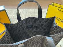 Load image into Gallery viewer, MBG068 FF Jacquard Shopper / 16.1x13.7x7.4inch
