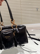 Load image into Gallery viewer, PD353 Leather Shoulder Bag / 11.8x5.9x5.5inch
