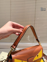 Load image into Gallery viewer, FF295 Baguette / 10.6x5.9x2.3inch
