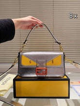 Load image into Gallery viewer, FF295 Baguette / 10.6x5.9x2.3inch
