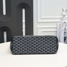 Load image into Gallery viewer, GY050 Medium Hobo Bag / 16.5x10.3x5.9inch
