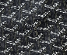 Load image into Gallery viewer, GY052 Artois PM Bag / 11.8x9.3x5.1inch
