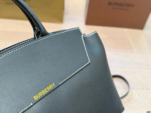 BUR134 Medium Tote / 11x7.9x3.9inch
