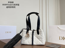 Load image into Gallery viewer, DR615 Dior Toujours Tote Bag / 23 × 15 × 15 cm
