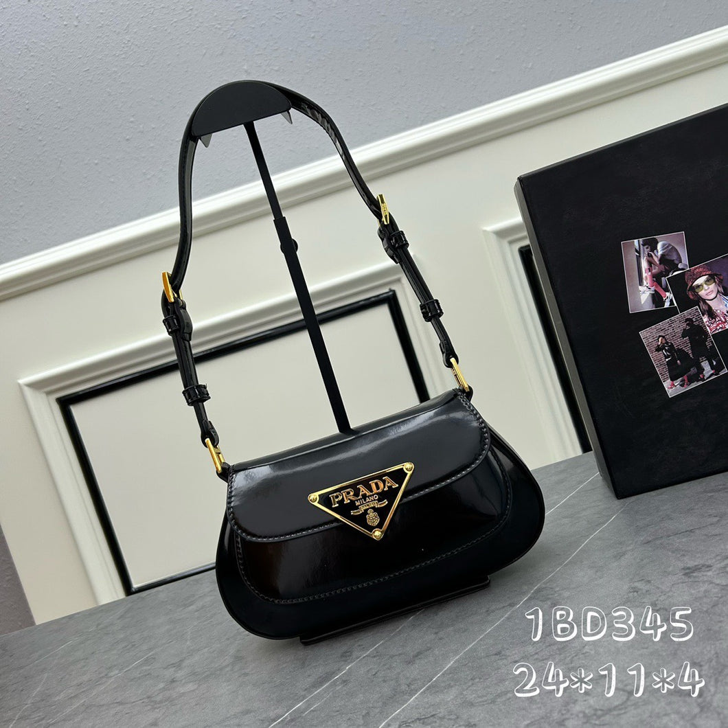 PD254 Prada Emblème Leather Bag / 9.4x4.3x1.5inch