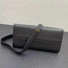 Load image into Gallery viewer, PD255 Prada Monochrome Saffiano Bag / 13x9.5x5.9inch
