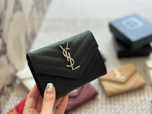 Load image into Gallery viewer, YSK335 Cassandre Matelassé Small Envelope Wallet / 5.3 x 3.7 x 1.1 INCHES
