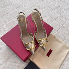 Load image into Gallery viewer, SE1291 Vlogo Glow Laminated Nappa Slingback Pump / 10mm/40mm/80mm
