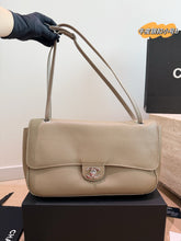 Load image into Gallery viewer, CC1430 Chanel Classic Flap Maxi / 32 x 19 cm
