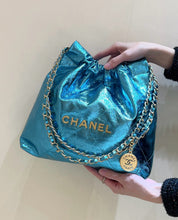 Load image into Gallery viewer, CC1084 CHANEL 22 Bag / HIGHEST QUALITY VERSION / Small/Medium
